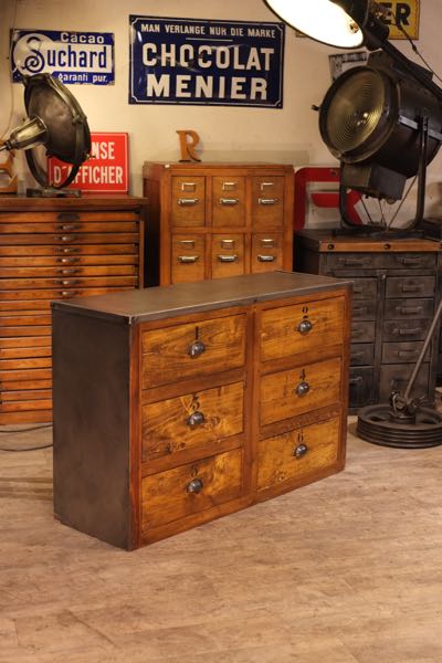 meuble de metier ancien de commerce a tiroirs